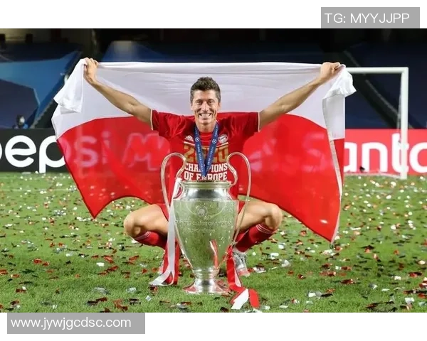 足球明星风采展现那些令人难忘的瞬间与精彩瞬间的照片合集 足球明星风采展现那些令人难忘的瞬间与精彩瞬间的照片合集